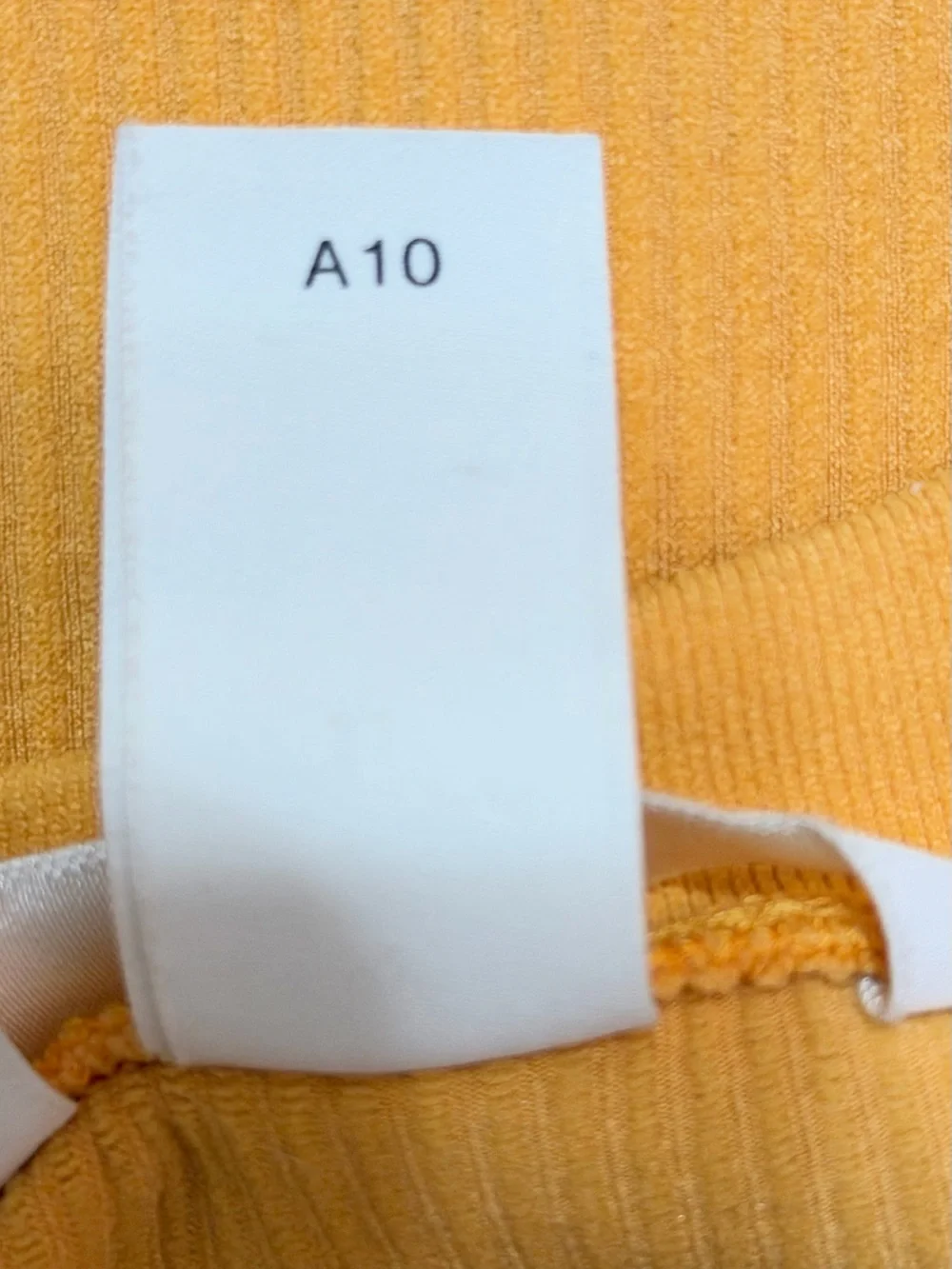 H&M Women’s Long Sleeve Ribbed Crop Top Yellow Size Small